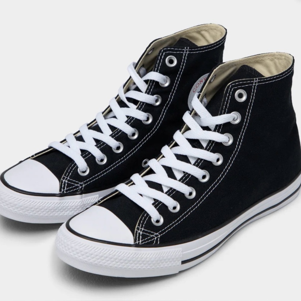 Converse Classic Black and White High-Tops m9160c Brand New in Box unisex